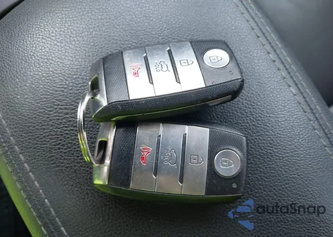 2017 Kia Sportage Ex z USA, uszkodzony, nr VIN KNDPN3AC4H7175946